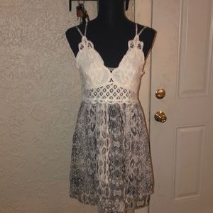 Super cute she sky dress with cross cross backing